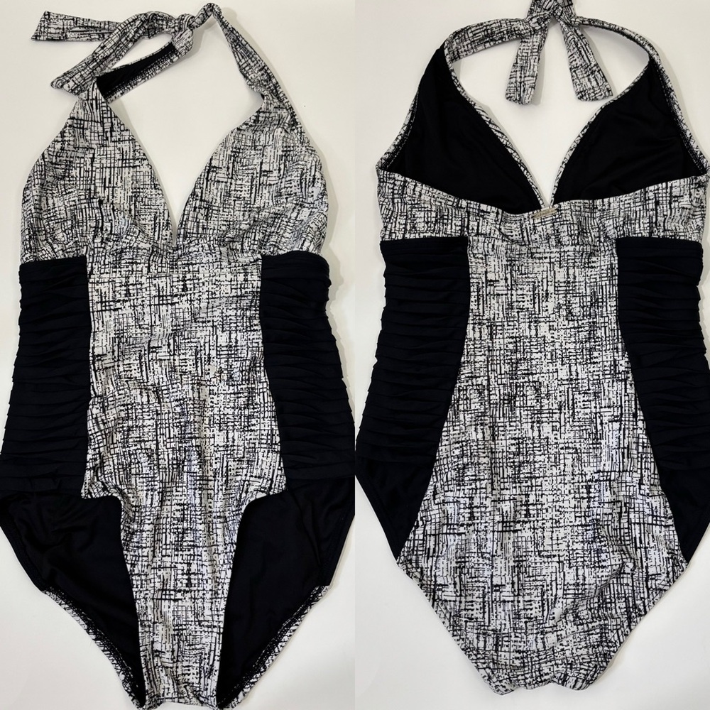 Calvin Klein White Matrix Printed Pleated Halter One-Piece Swimsuit size 4